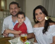 Advogado Rodrigo de Barros Bezerra, LetÃ­cia Arraes de Barros Bezerra e o filho Arthur