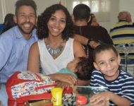 Dimitri Gondin, esposa ThaÃ­s Pinheiro e o filho LuÃ­s Gustavo